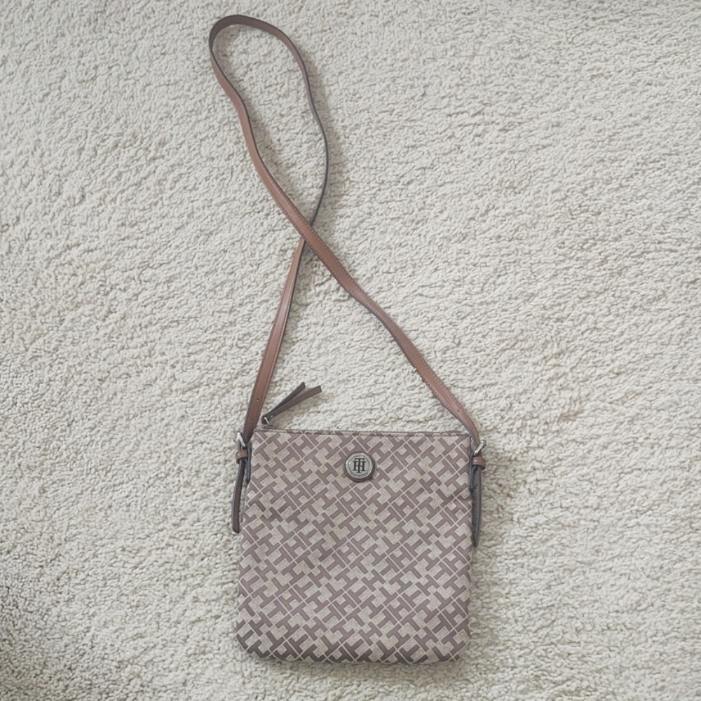 Tommy Hilfiger purse
